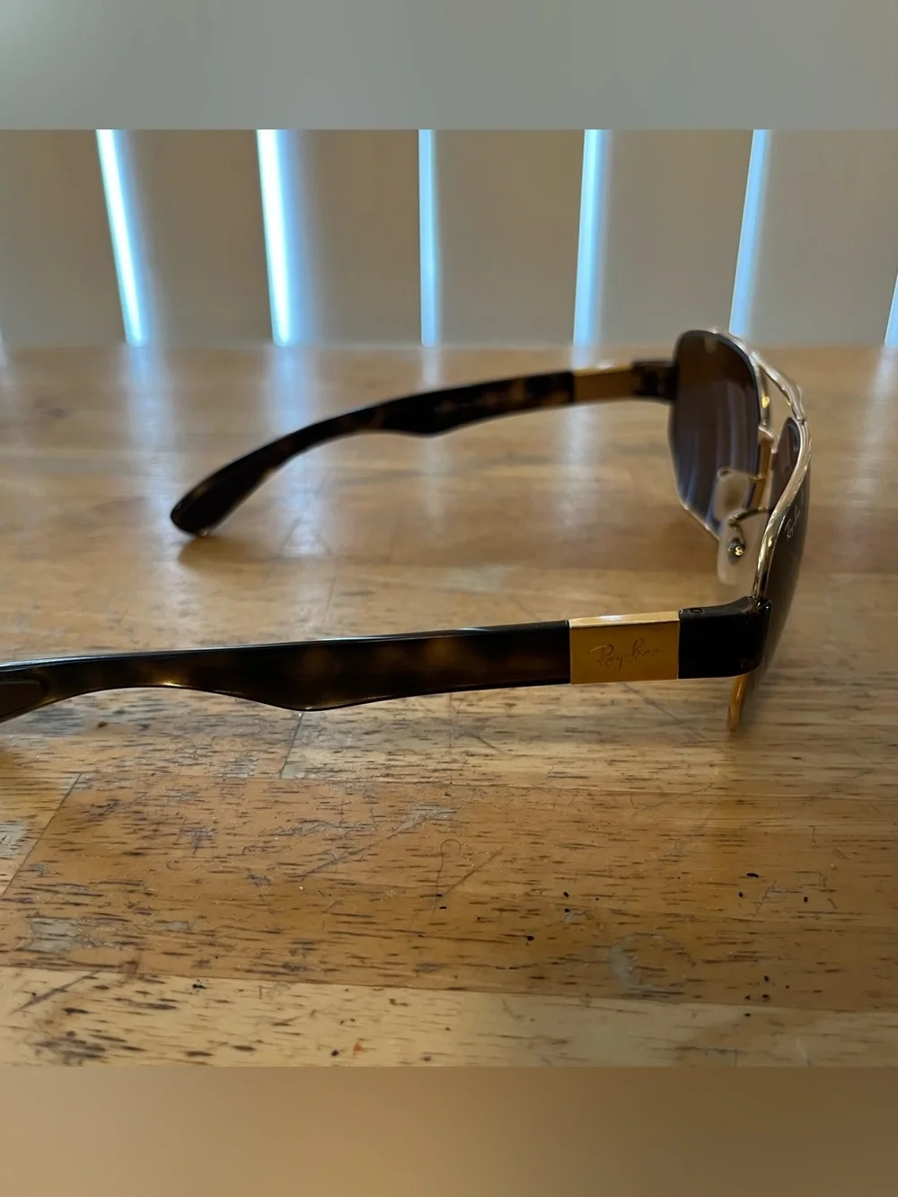 Raybans authentic sunglasses and case unisex